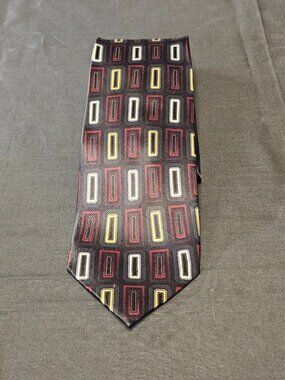 Kilburne & Finch Geometric Pattern Tie